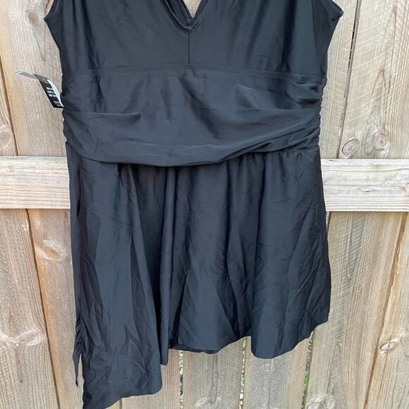Torrid Swim Dress Wireless Asymmetrical One-Piece Black Short Swim Dress Size 3 - Picture 6 of 12
